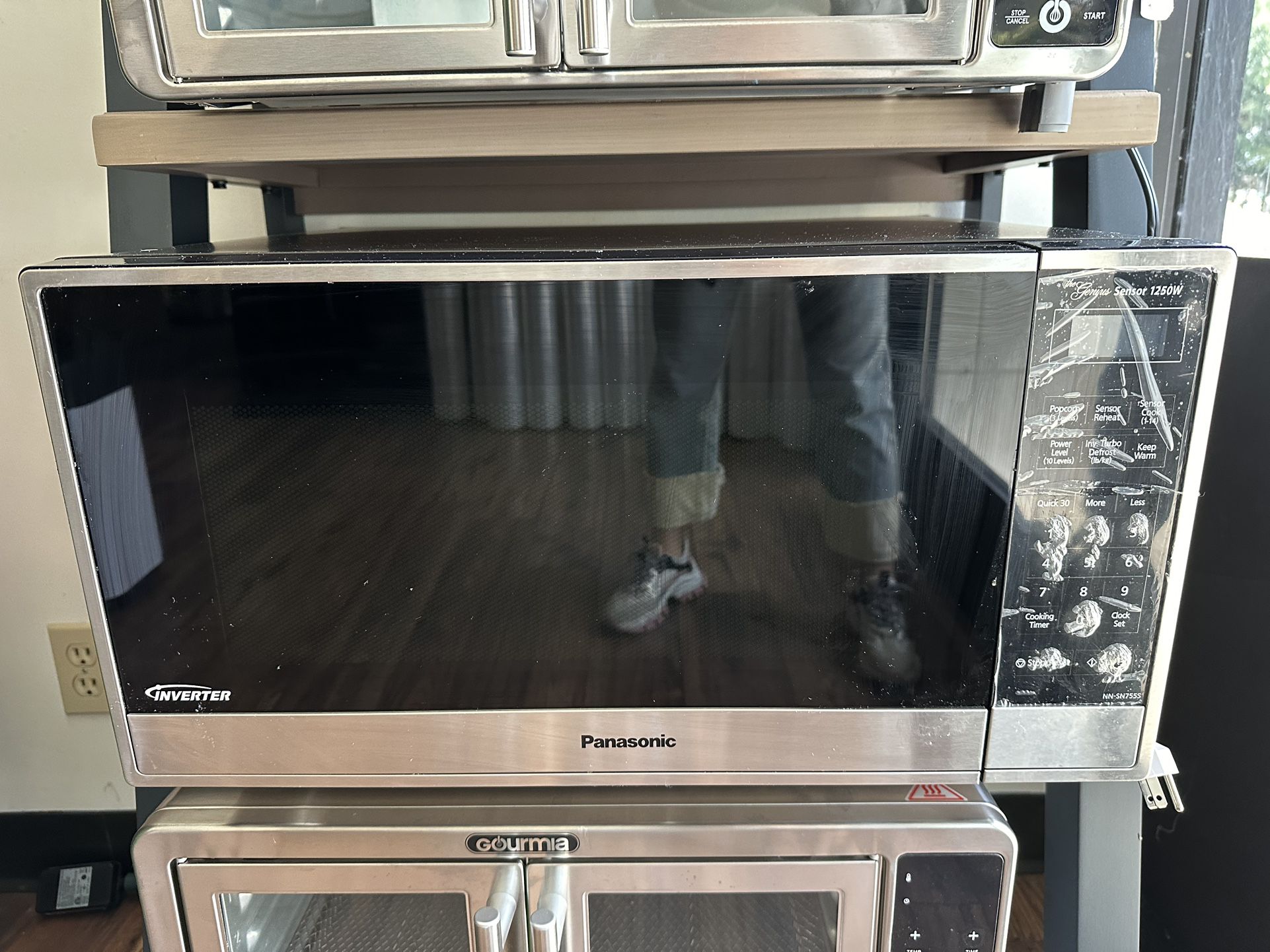 Microwave Kitchen: $70 