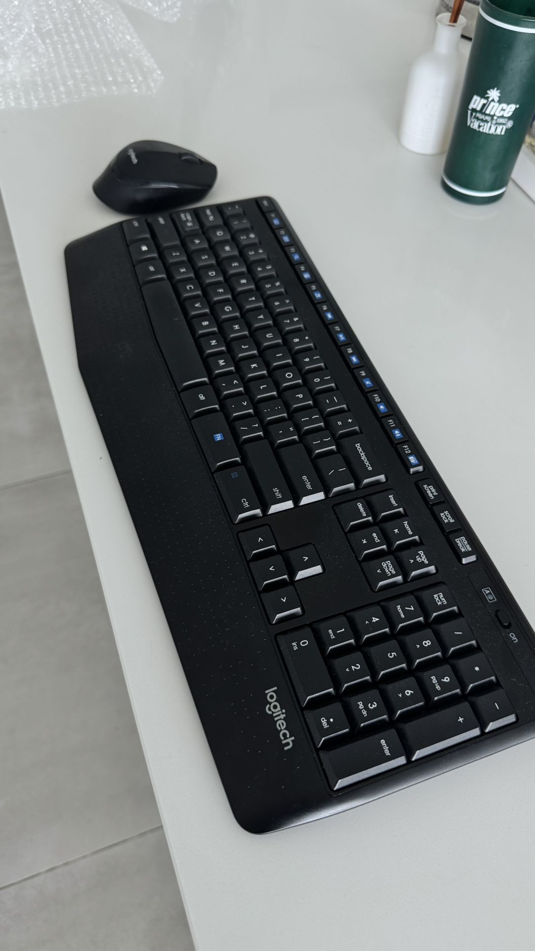 Logitech Wireless Keyboard & Mouse Set 