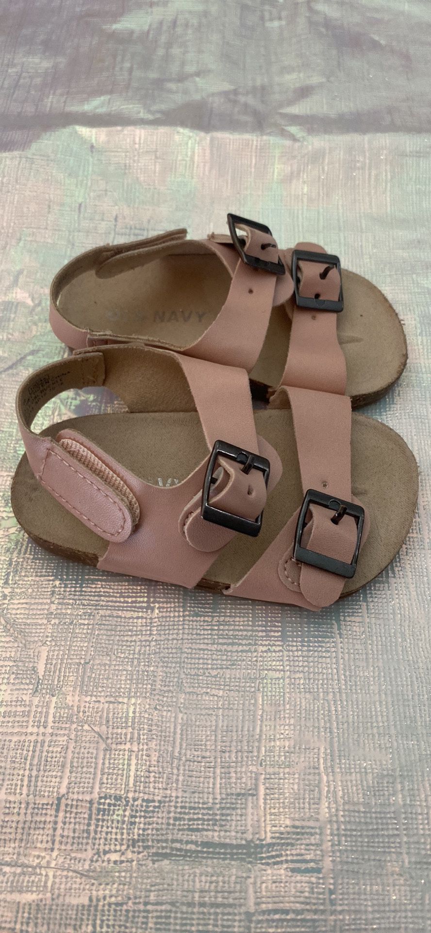 baby sandals old navy size 3-6 m