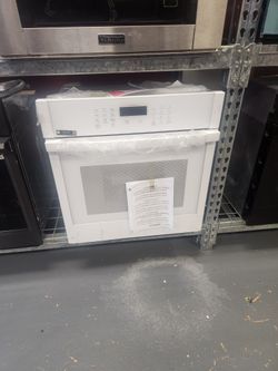 Going Out Of Business Ge 27 Inch Electric Single Wall Oven White 