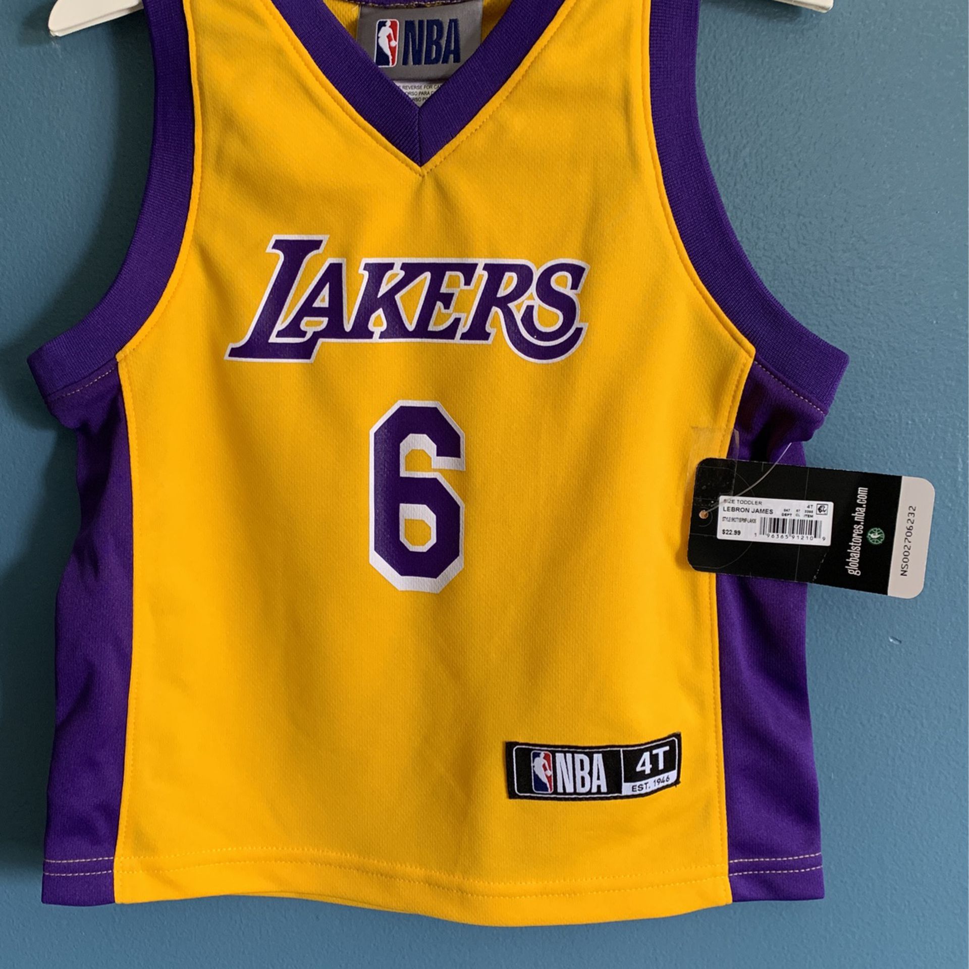 LOS ANGELES LAKERS LEBRON JAMES JERSEY SIZE TODDLER 4T for Sale in Rialto,  CA - OfferUp