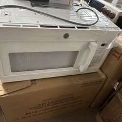 Hanging Ge Microwave