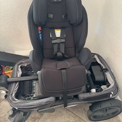 Nuna Black Car Seat 