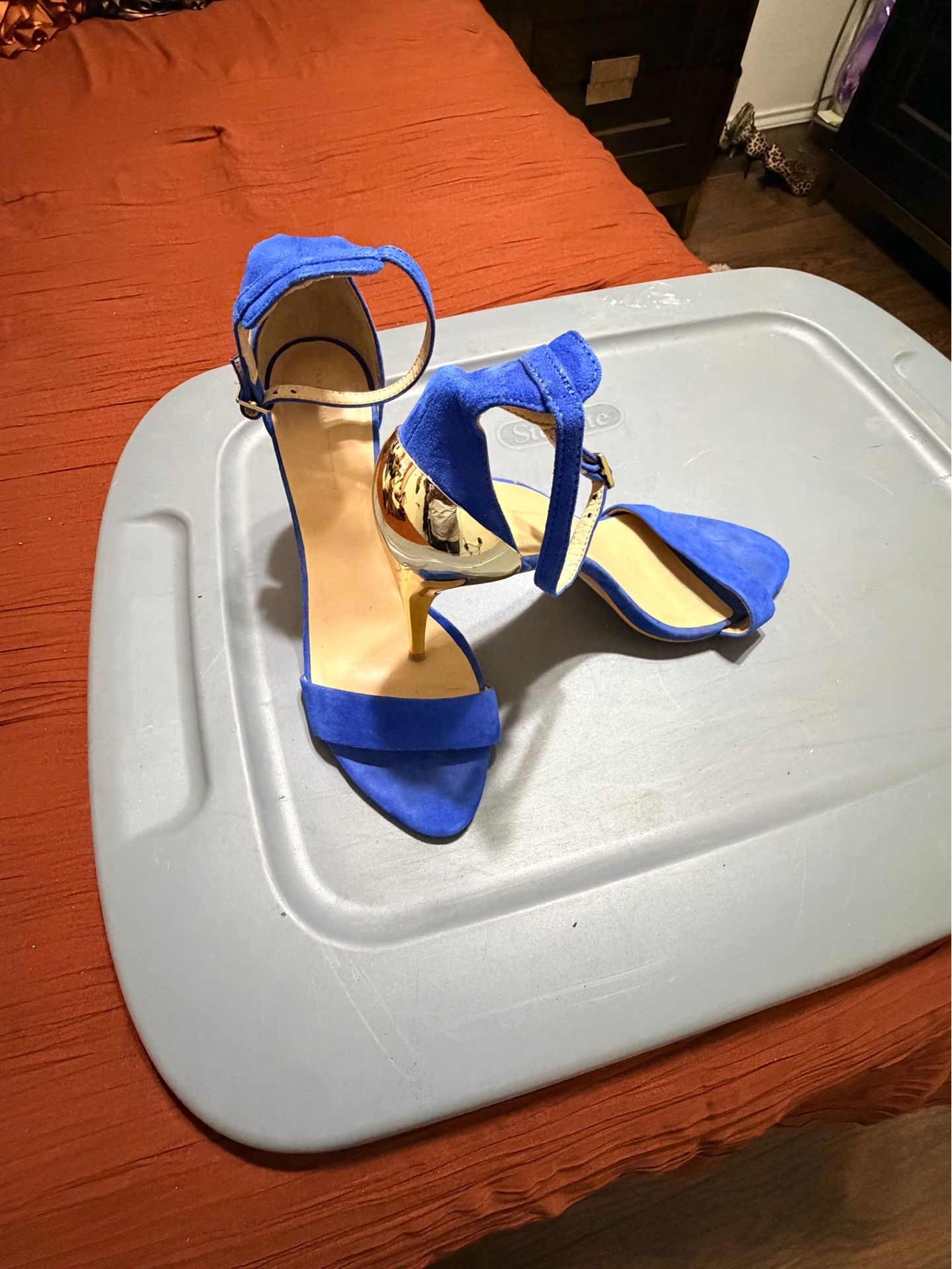 Women Dress Shoes Size 8. OBO