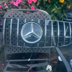 Mercedes’Benz AMG GTR style Grille For 2016-2019 GLE 43 & 63s COUPE  GRILL , LED Emblem