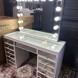 Hollywood Vanity Makeup Dresser Table Brand New 