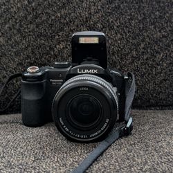 Panasonic Lumix DMC-FZ30 Digital Camera with 12x Image Stabilized Optical Zoom