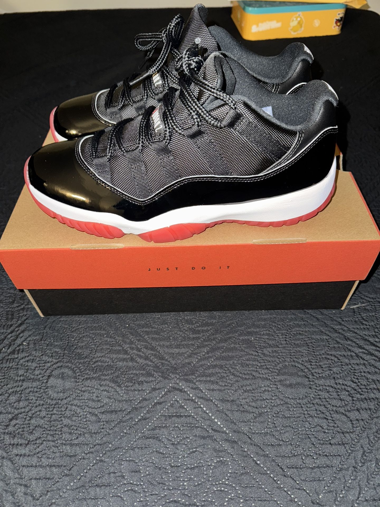 jordan 11 low bred