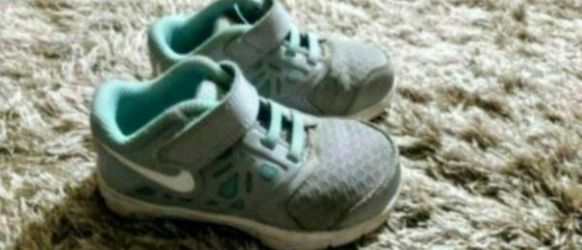 Nike size 7 toddler