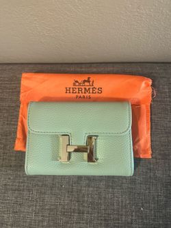 Constance Compact Wallet