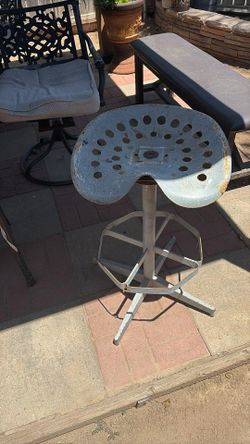 Antique Tractor Seat Swivel bar stool