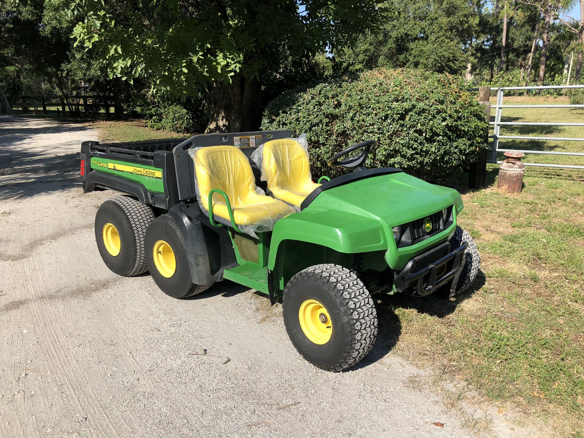 2010 JOHN DEERE GATOR 6X4 DIESEL