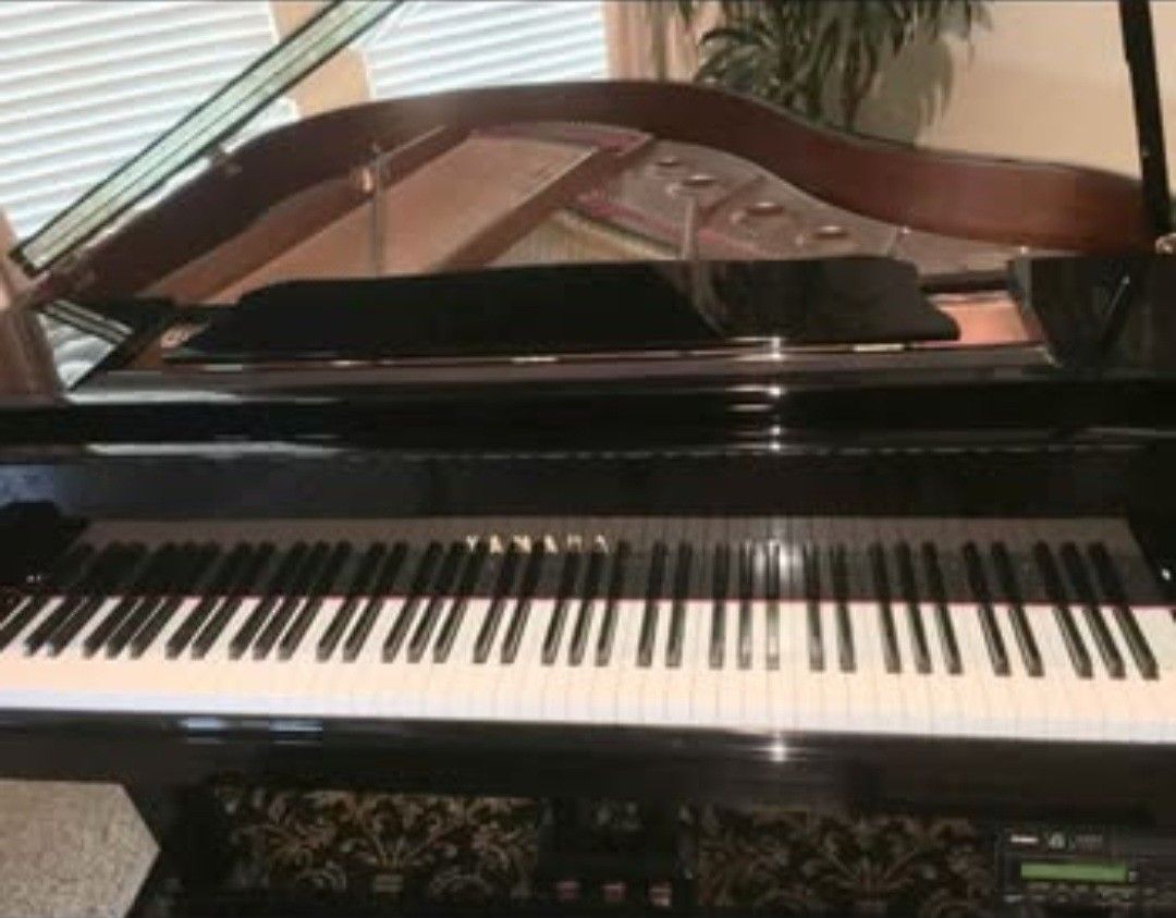 YAMAHA Baby Grand Disclavier Mark III Piano