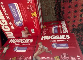 Huggies little movers diapers pañales $40 each