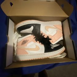Jordan 1s Mid
