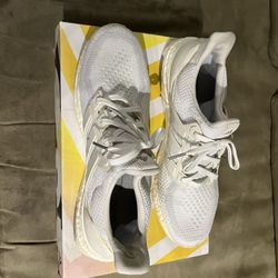 Ultra Boost triple white