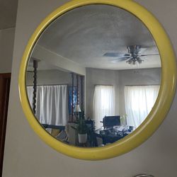 Yellow circle Mirror