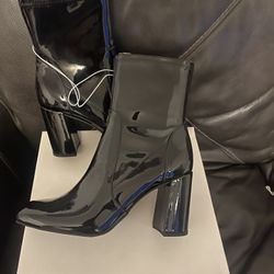 Women Boots Size 10
