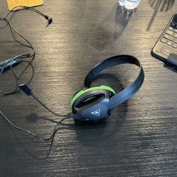For Sale: Turtle Beach Recon Chat Headset - Xbox - Black - $10