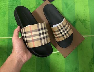 Burberry Vintage Check Slide Sandals