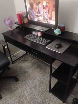 Computer desk