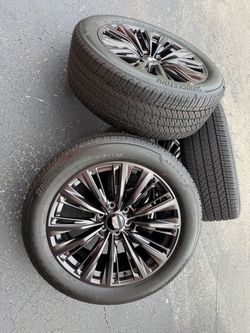 CADILLAC ESCALADE V - SERIES 2025 WHEELS AND TIRES