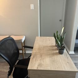 Modern Desk with Office Chair - Moving Sale - 80$