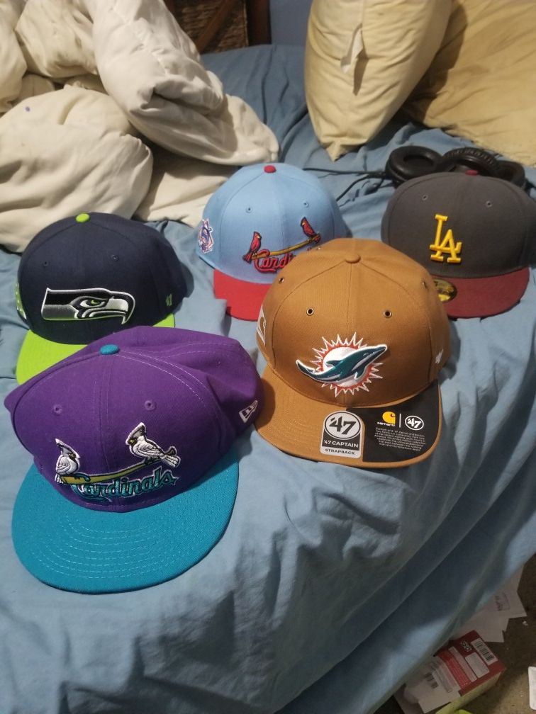 Fitted/snapbacks