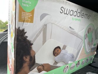 Baby Swaddle Me Bassinet