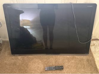 Sharp AQUOS Quattron Tv