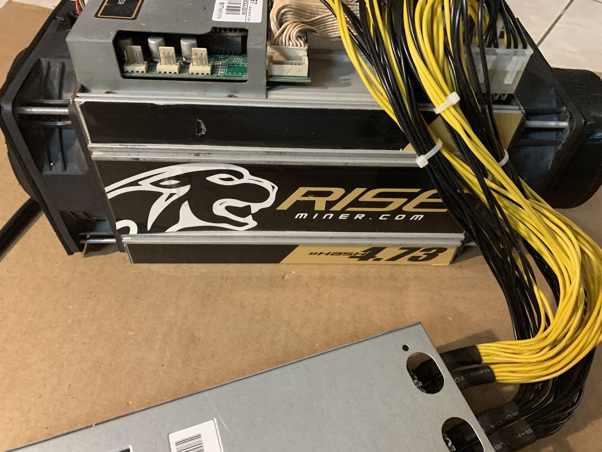 Bitcoin Miner Antminer S7 + Power Supply