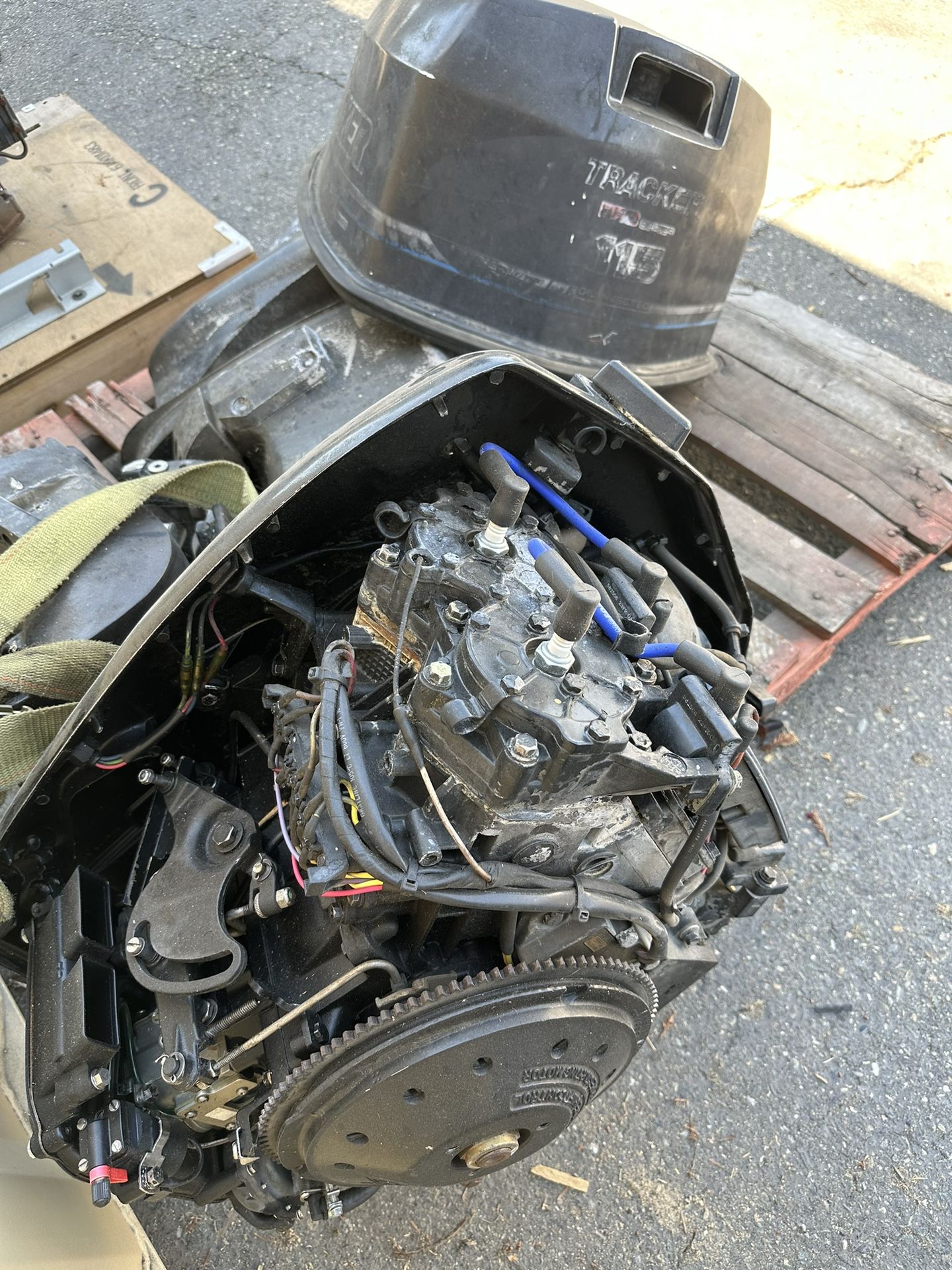 Used Johnson Tracker Pro Series 115hp Boat Motor (For Parts)
