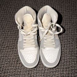 Jordan 1 Wolf Grey