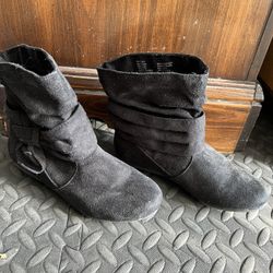Black Boots Women Size 6 $5