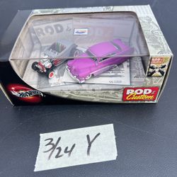 Hot Wheels Rod & Custom Magazine 2 Car Set ‘32 Ford & ‘51 Mercury w/ Box