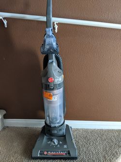 Carpet vacuum