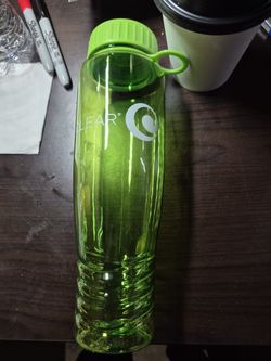 Brand New Lime Green 20 Oz Water Bottle W Sport Cap