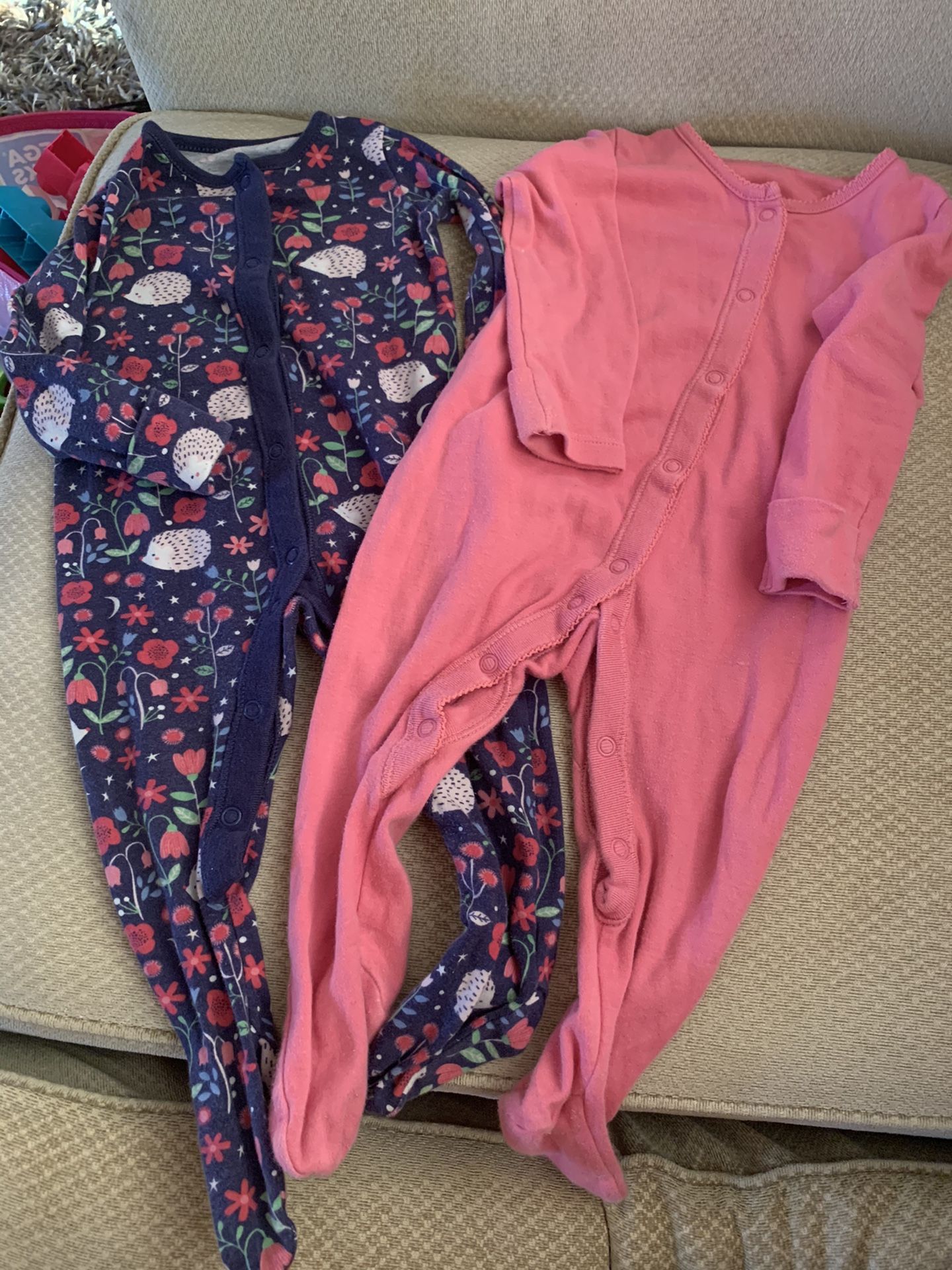 pajamas for baby girl 6-9 months FREE