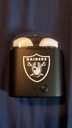 Raiders ear pods