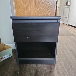 Side drawer