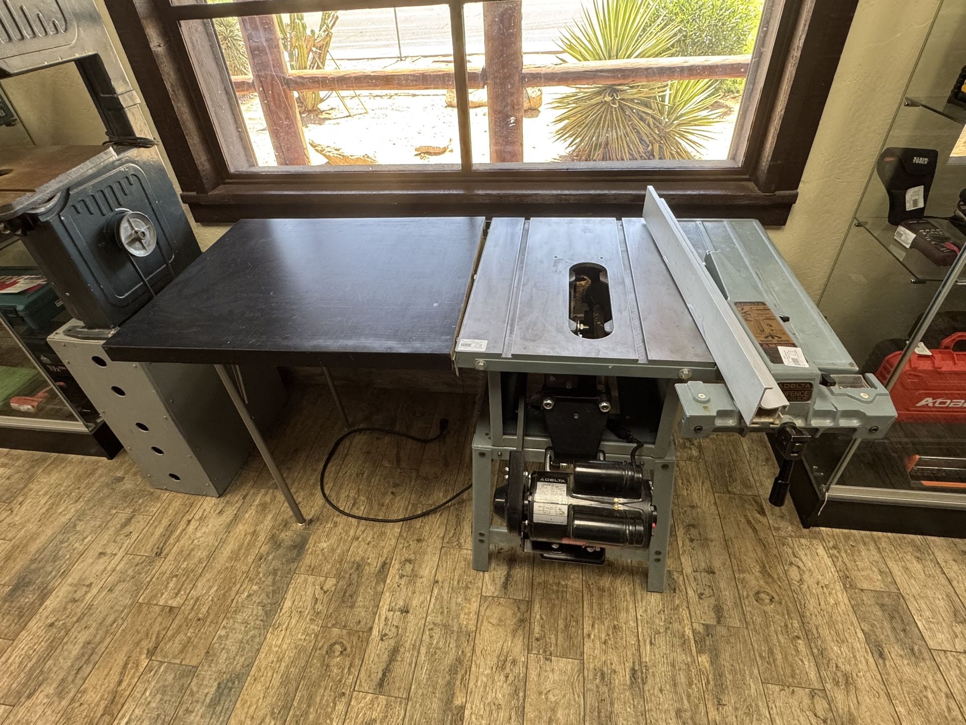 Delta 10” Table Saw 34-441