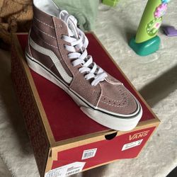 New Women’s Vans 