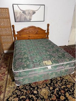 QUEEN SIZE MATTRESS AND BOX SPRING INCLUDED HEADBOARD AND METAL RAIL GOOD CONDITION $100 DELIVER $20