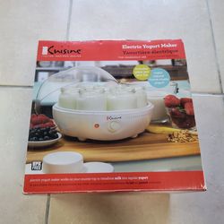 Euro Cuisine Electric Yogurt Maker YM80- 7 Jars/Lids