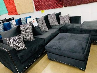 FINANCING & DELIVERY AVAILABLE: Black Velvet Sectional