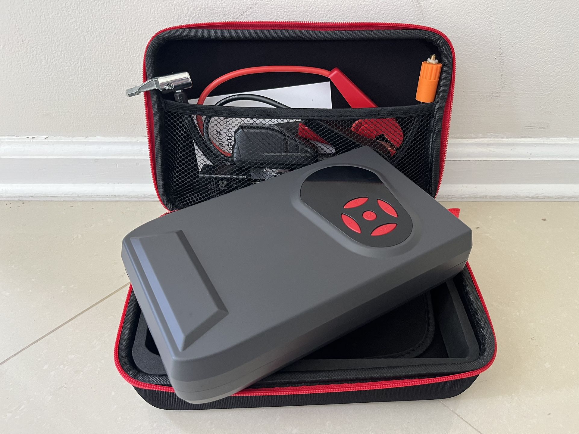 NEW Portable Car Jump Starter W/ Air Compressor, 3000A 150PSI Jump Starter Battery Pack !