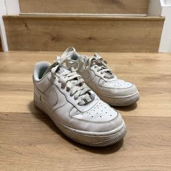 Womens 7 White Air Force 1 Sneakers shoes