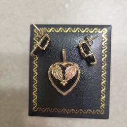 Black Hills 10 K Gold Pendant And Earrings Set.  Weight Is 6 Grams 