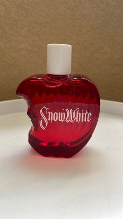 SNOW WHITE