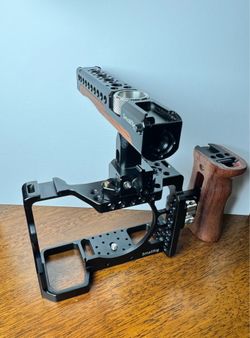 SmallRig Camera Cage Kit For SONY Alpha 7 with Top and Side Wooden Handles - Great Condition